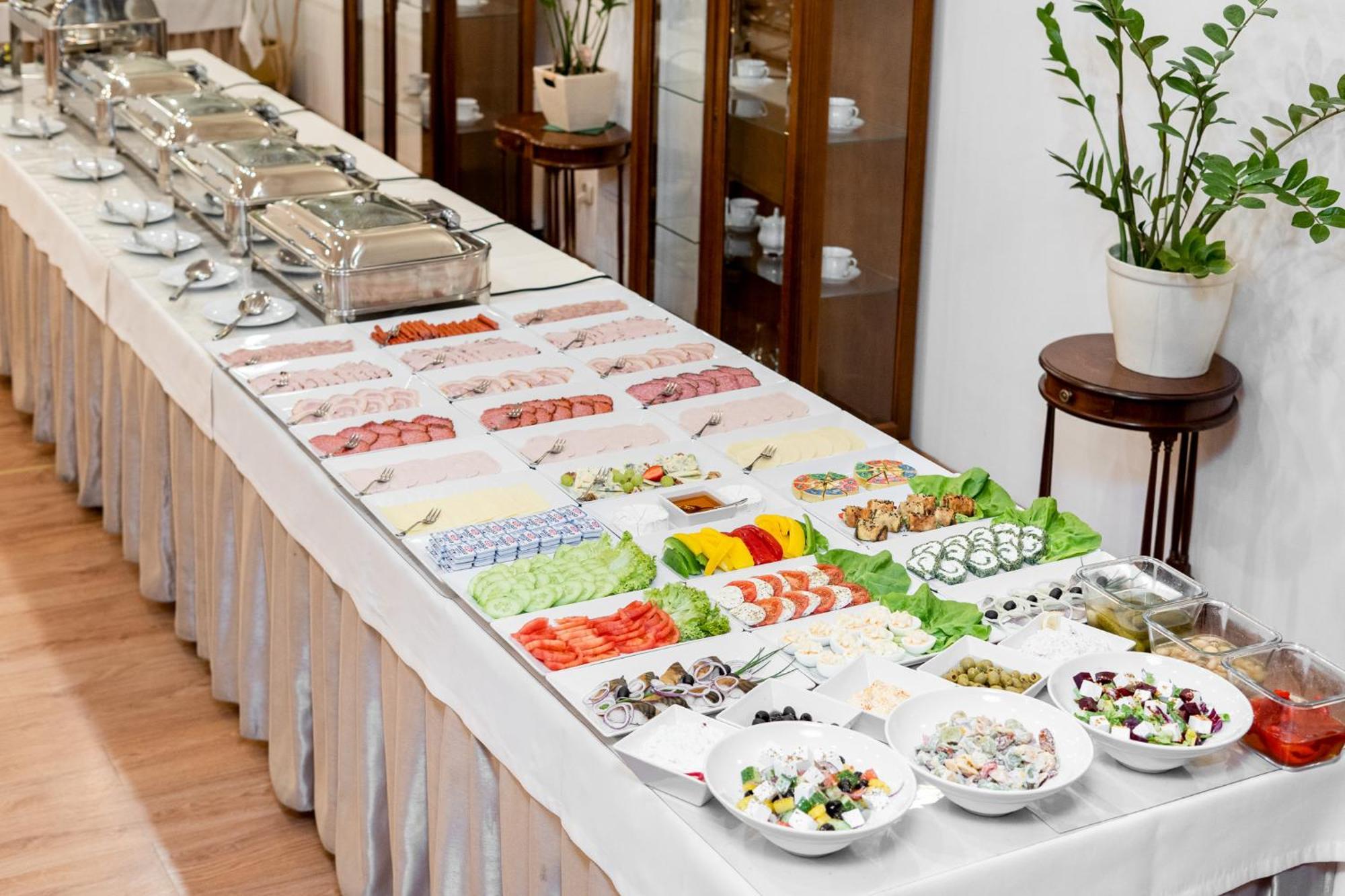 Hotel Artur Красков Екстериор снимка